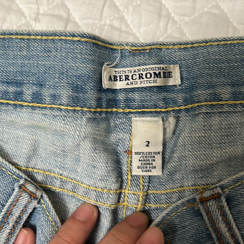 Vintage Abercrombie and fitch shorts from 2006 size 2 - Picture 2 of 4